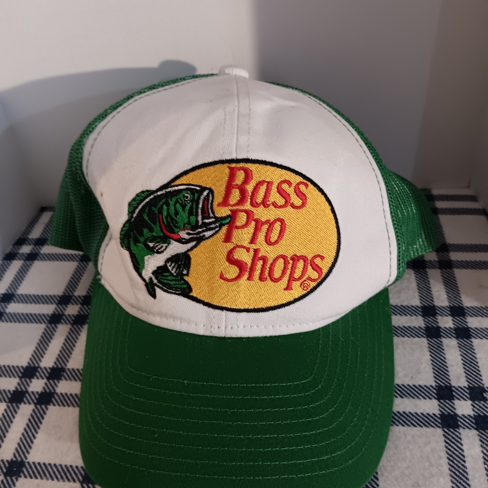 Bass Pro Shops Green and White Cap